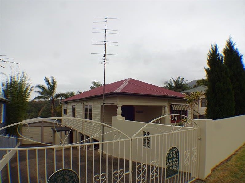 19 Ave Bulli NSW 2516 House for Sale