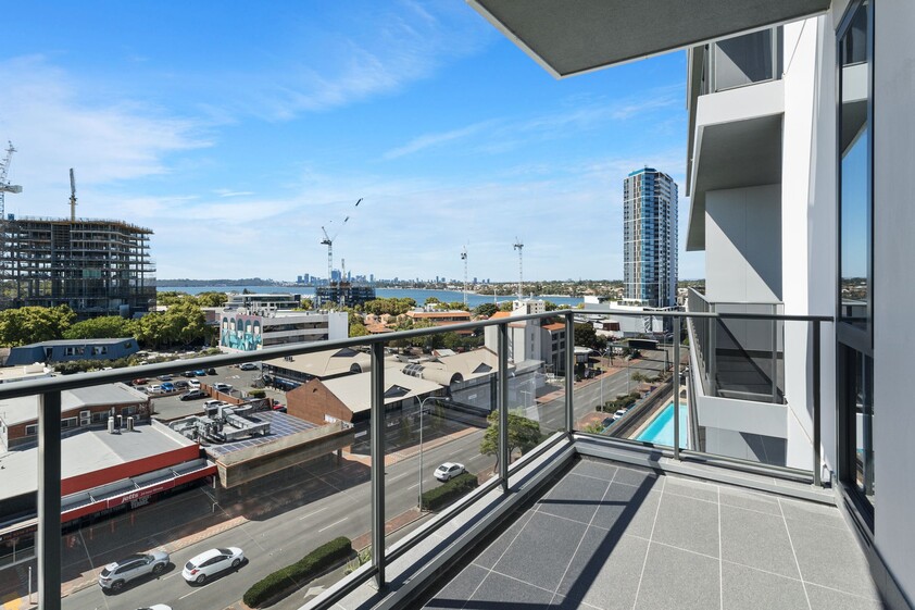 PENDING APPLICATION - PENDINGN PAYMENT Modern 2 Bedroom, 2 Bathroom Apartment