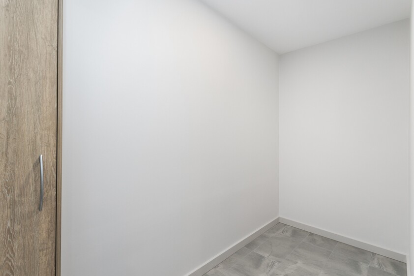PENDING APPLICATION - PENDINGN PAYMENT Modern 2 Bedroom, 2 Bathroom Apartment