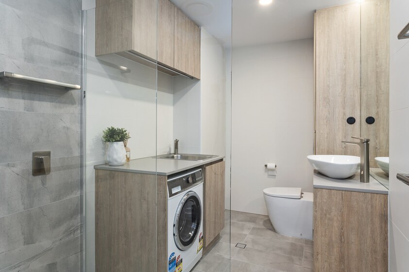 PENDING APPLICATION - PENDINGN PAYMENT Modern 2 Bedroom, 2 Bathroom Apartment