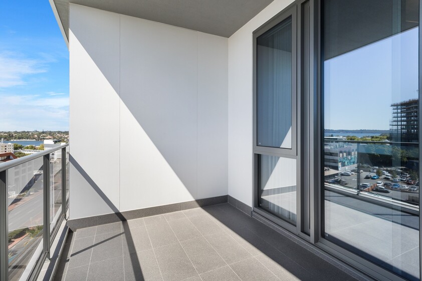 PENDING APPLICATION - PENDINGN PAYMENT Modern 2 Bedroom, 2 Bathroom Apartment