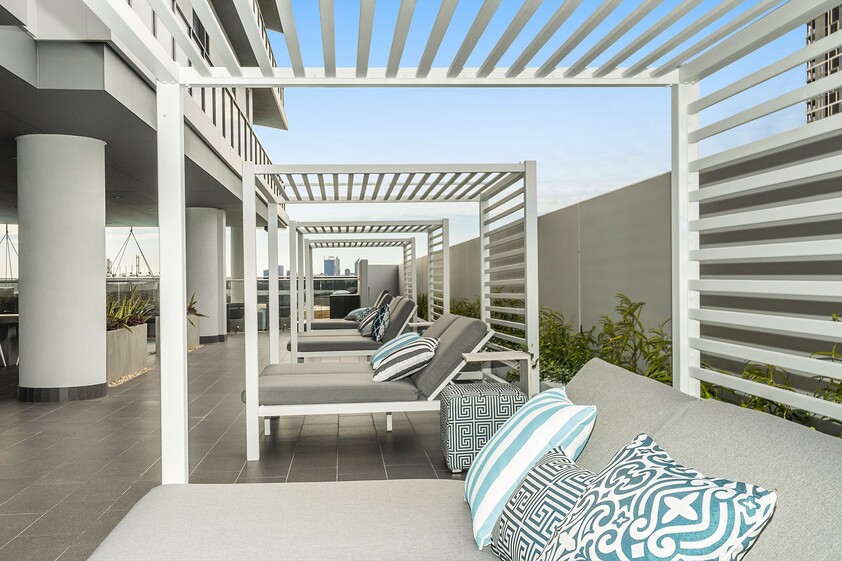 PENDING APPLICATION - PENDINGN PAYMENT Modern 2 Bedroom, 2 Bathroom Apartment