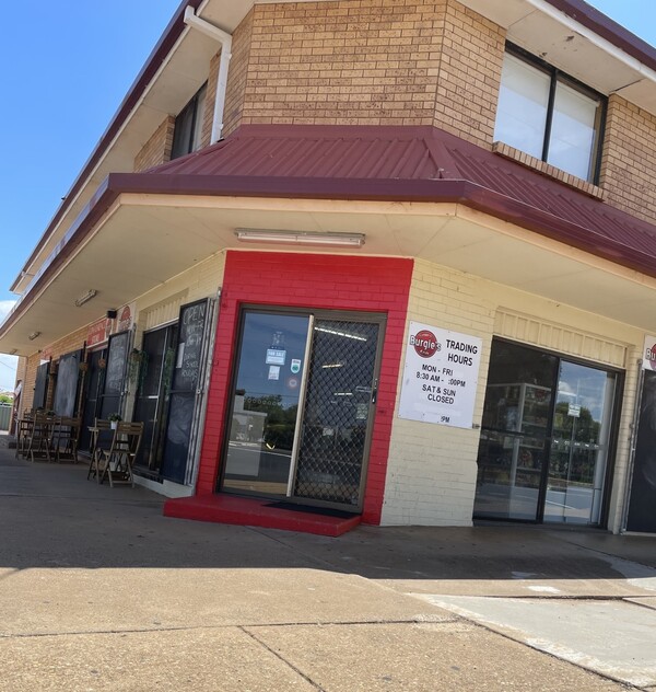 Award Winning Established Burger Shop / Cafe/ Lollie Shop in Dubbo