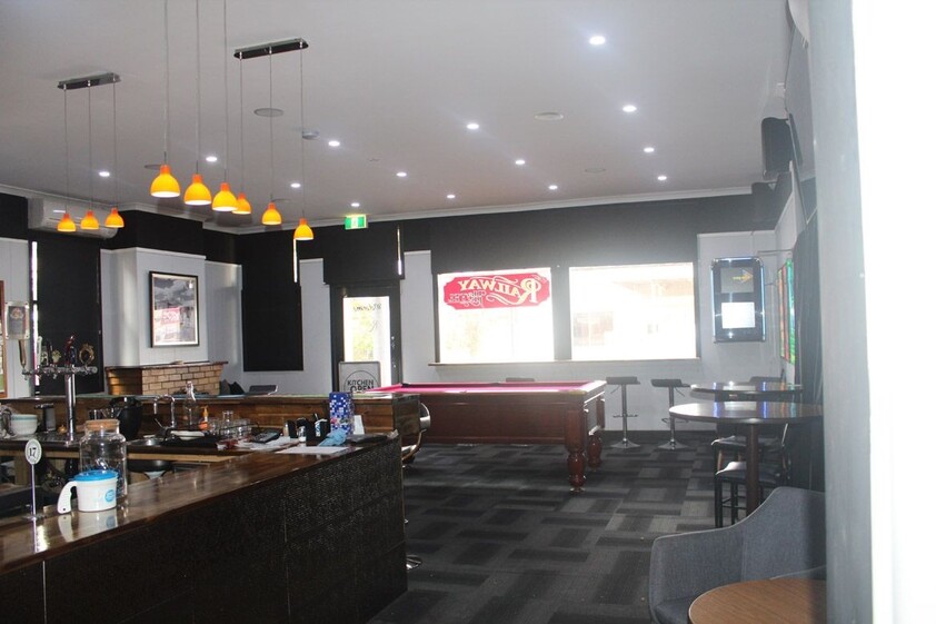 FREEHOLD PUB WITH ADDITIONAL OPTIONS ( ACCOMMODATION / RESIDENCE / CAFE OR OTHER BUSINESS ADVENTURE - STCA)