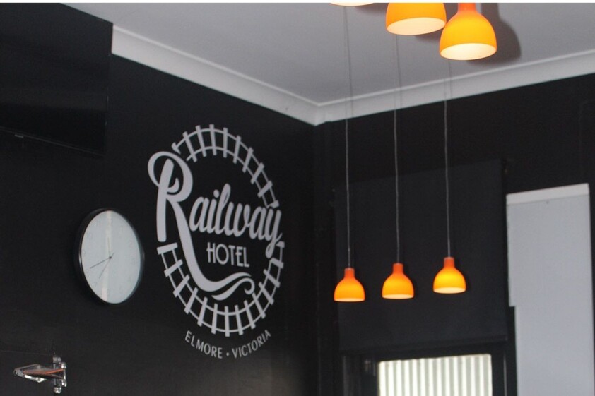 FREEHOLD PUB WITH ADDITIONAL OPTIONS ( ACCOMMODATION / RESIDENCE / CAFE OR OTHER BUSINESS ADVENTURE - STCA)
