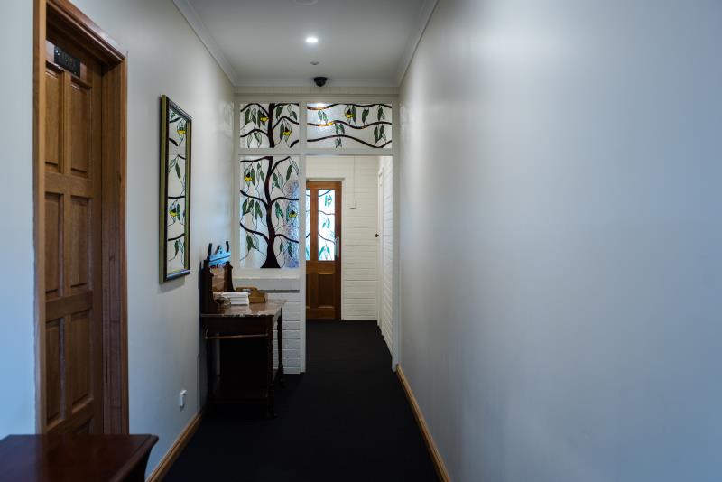 COMMERCIAL FREEHOLD PROPERTY WITH SUCCESSFUL CAFE & ADDITIONAL 3 TENANCIES