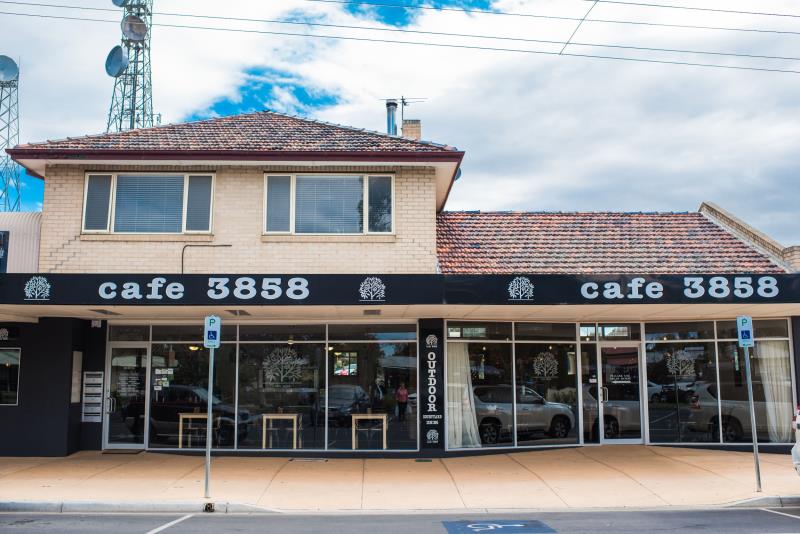 COMMERCIAL FREEHOLD PROPERTY WITH SUCCESSFUL CAFE & ADDITIONAL 3 TENANCIES