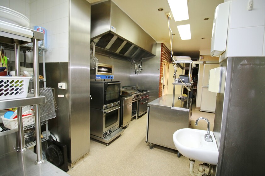 COMMERCIAL FREEHOLD PROPERTY WITH SUCCESSFUL CAFE & ADDITIONAL 3 TENANCIES
