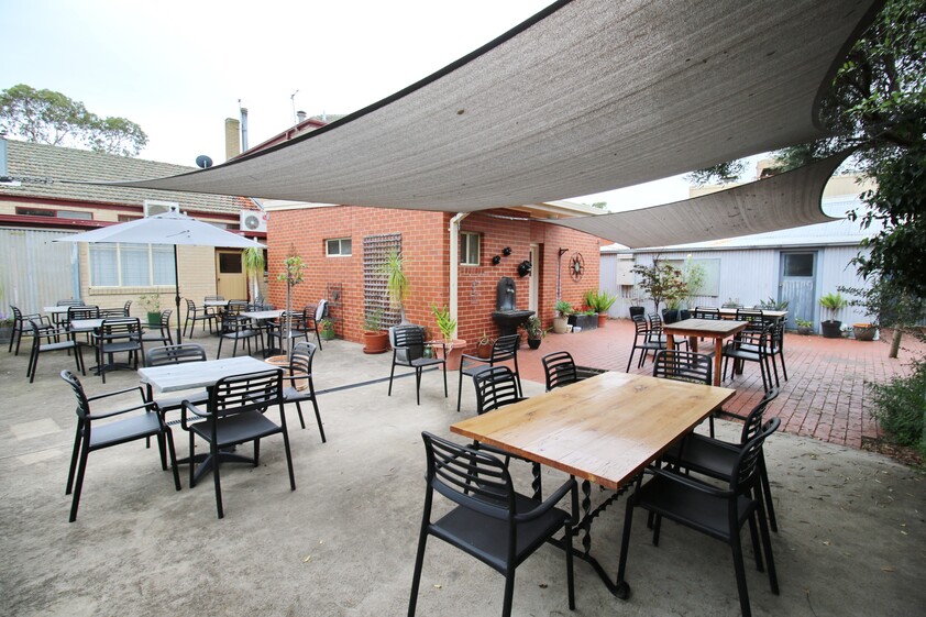COMMERCIAL FREEHOLD PROPERTY WITH SUCCESSFUL CAFE & ADDITIONAL 3 TENANCIES