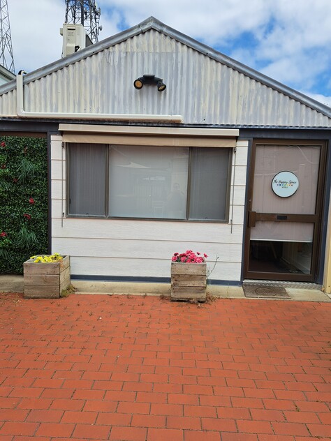 COMMERCIAL FREEHOLD PROPERTY WITH SUCCESSFUL CAFE & ADDITIONAL 3 TENANCIES