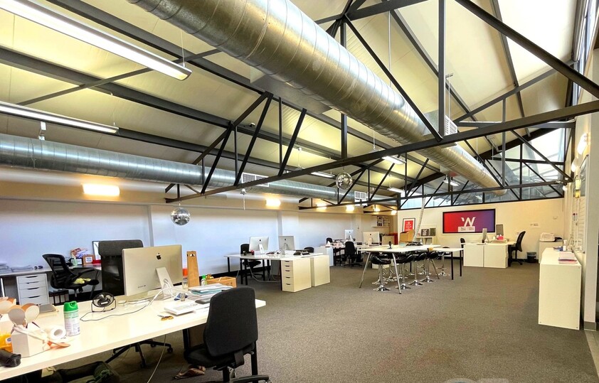 COMMERCIAL OFFICE FOR LEASE MODERN 1ST FLOOR PREMISES CLOSE TO TRAIN STATION