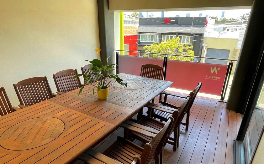 COMMERCIAL OFFICE FOR LEASE MODERN 1ST FLOOR PREMISES CLOSE TO TRAIN STATION