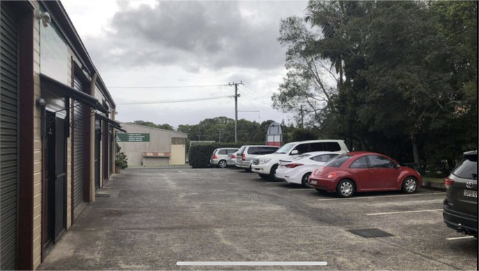 FACTORY SHOWROOM (Highway Exposure)