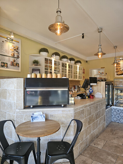 Shop & Residence - Owner Occupiers / Investors / Developers Take Note.
