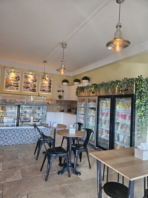 Shop & Residence - Owner Occupiers / Investors / Developers Take Note.