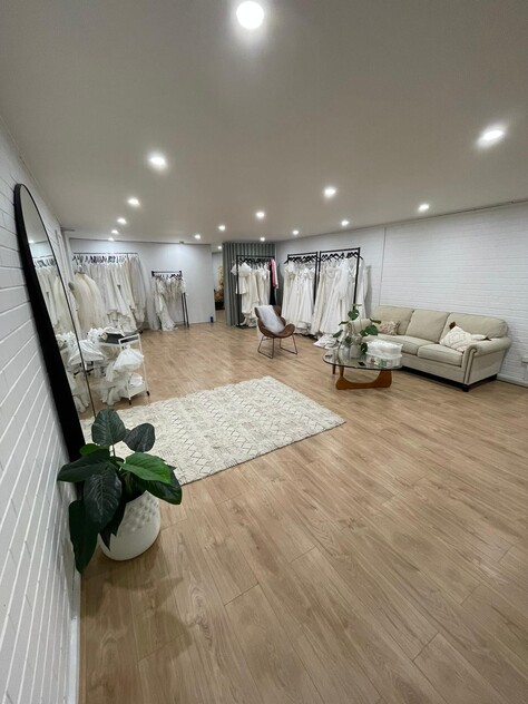 Beautiful Showroom with Street Frontage and Parking