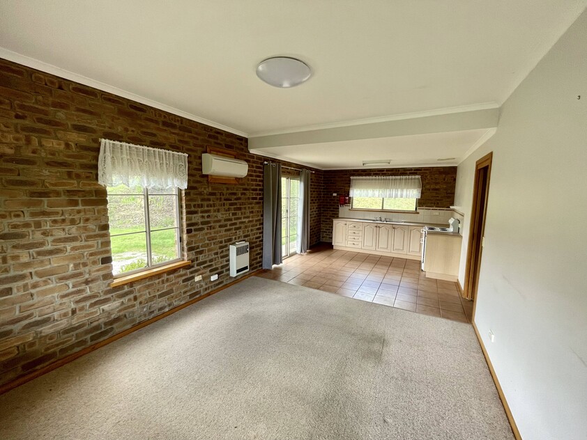 2/5620B BuchanOrbost Road Buchan VIC 3885 Townhouse for Rent