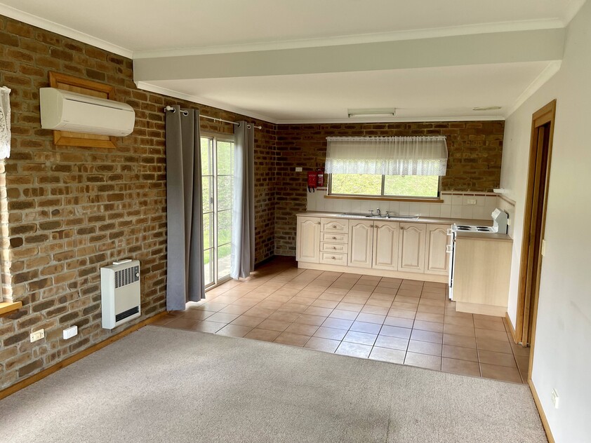 2/5620B BuchanOrbost Road Buchan VIC 3885 Townhouse for Rent