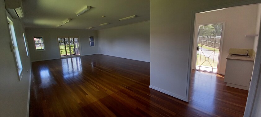 84m2 Retail Premises at The Village Green "Highfields Major Tourist Spot"