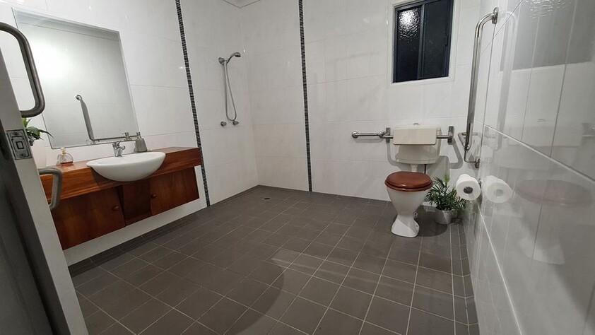 Commercial/Residential Property in Prime Location