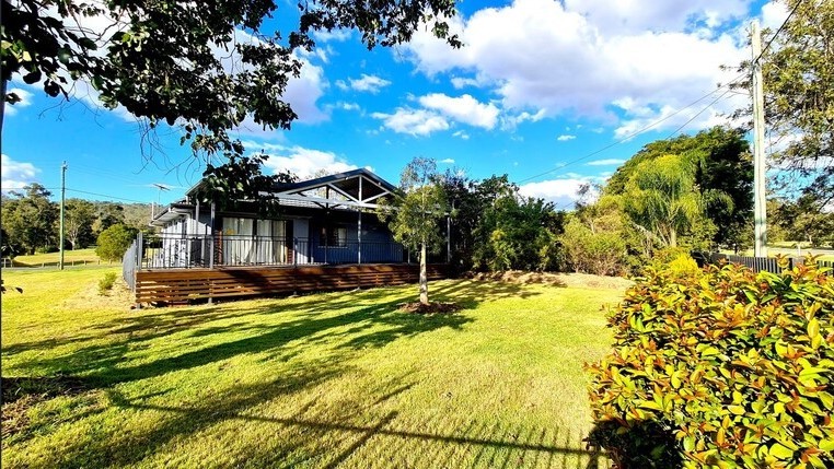 Commercial/Residential Property in Prime Location