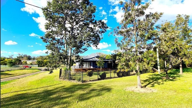 Commercial/Residential Property in Prime Location