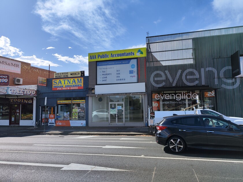 Office to Lease at Blackburn Golden Mile Shopping Strip