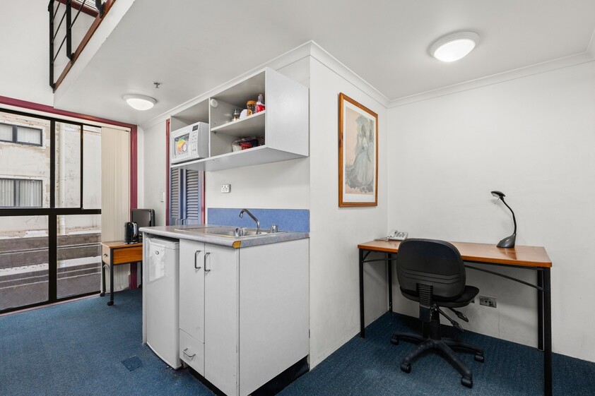UNDER Offer! Bright Loft Apartment - Tenanted