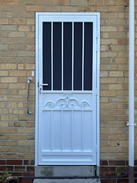 REPUTABLE LOCKSMITH AND SECURITY DOOR BUSINESS IN BAYSIDE MELBOURNE