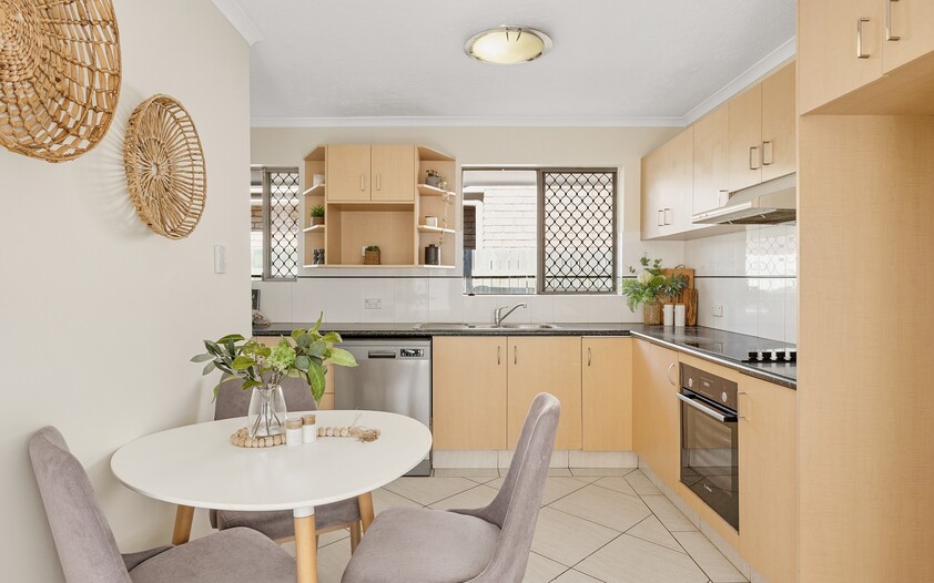 PRICE REDUCTION - Prime beach walk location in quiet cul-de-sac. Contact Agent on 0413 597 300.