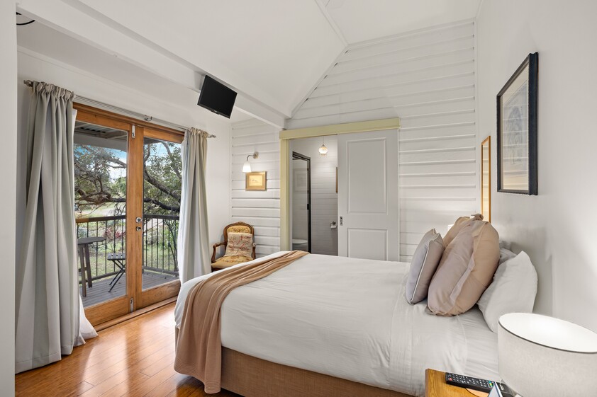 Historic Milford Church Bed & Breakfast in Scenic Rim