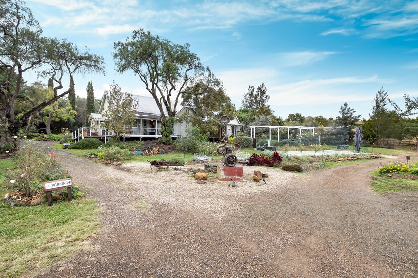 Historic Milford Church Bed & Breakfast in Scenic Rim