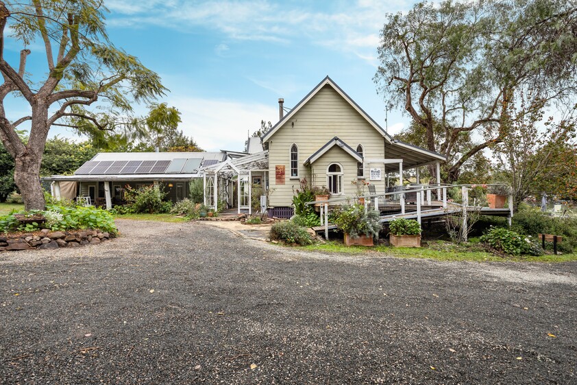 Historic Milford Church Bed & Breakfast in Scenic Rim