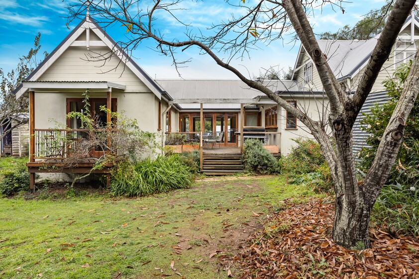 Historic Milford Church Bed & Breakfast in Scenic Rim