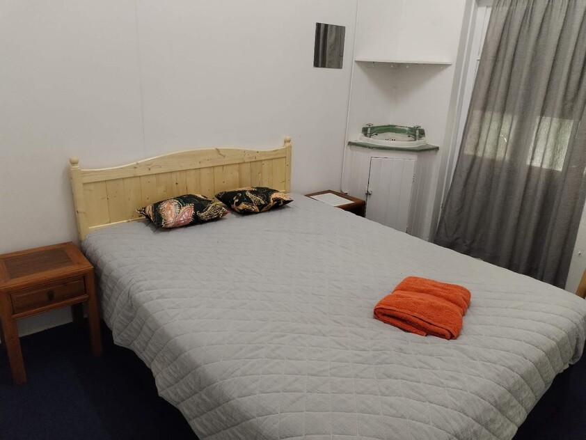 The most cost-effective opportunity! All equipment and furniture are in place. You can start operating immediately.