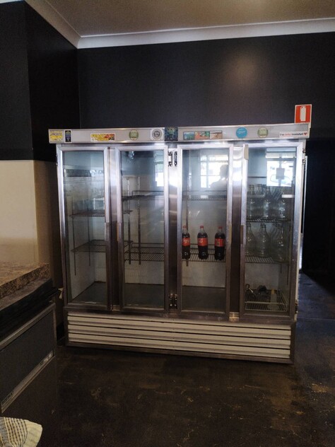 The most cost-effective opportunity! All equipment and furniture are in place. You can start operating immediately.