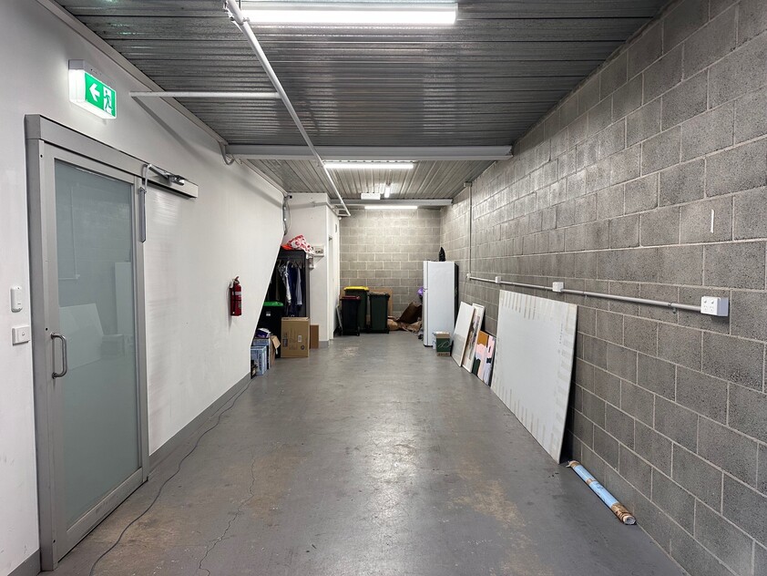 Exceptional Four-Level Sublease with Rooftop, Parking & Furnishings in the Heart of Cremorne