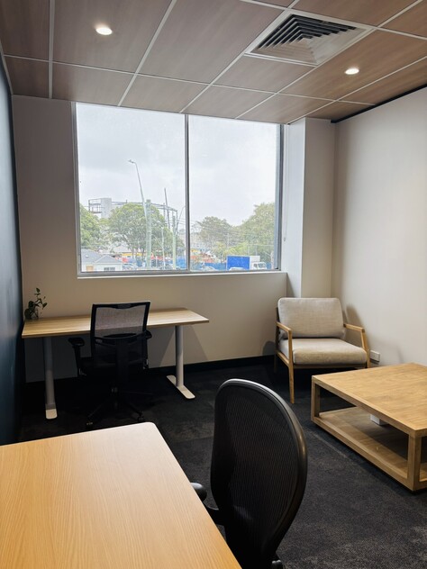 Large Serviced Offices with Parking