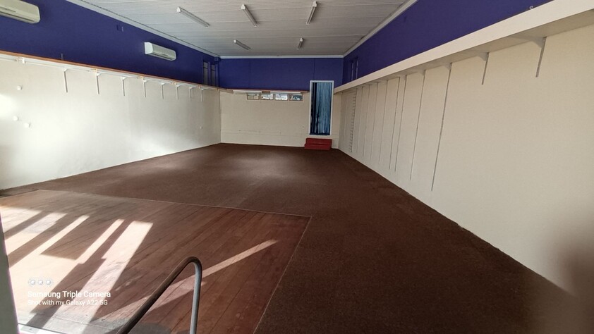 COMMERCIAL PROPERTY FOR SALE AND/OR LEASE - MT BARKER - WA