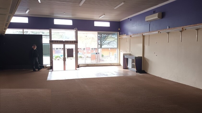 COMMERCIAL PROPERTY FOR SALE AND/OR LEASE - MT BARKER - WA