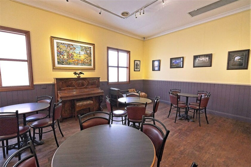 Iconic and Historic Commercial Property in the Heart of Sheffield Tasmania