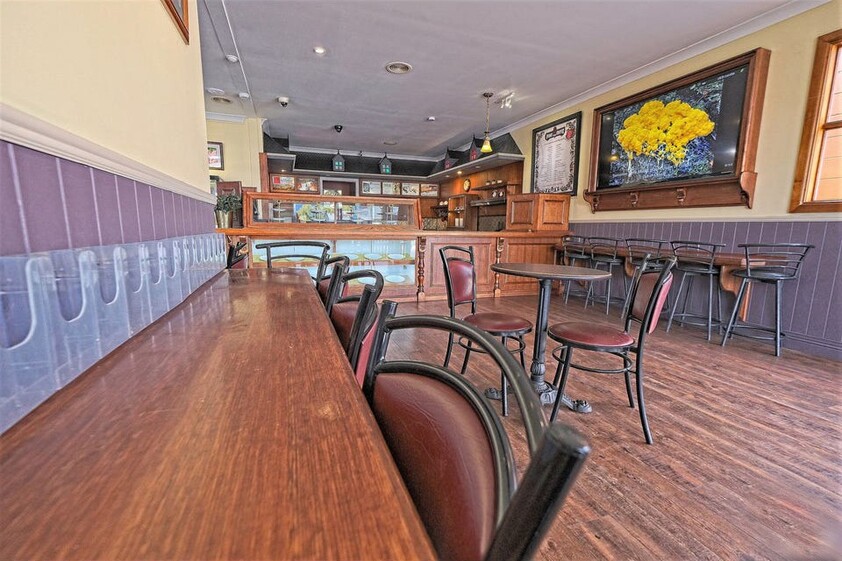 Iconic and Historic Commercial Property in the Heart of Sheffield Tasmania