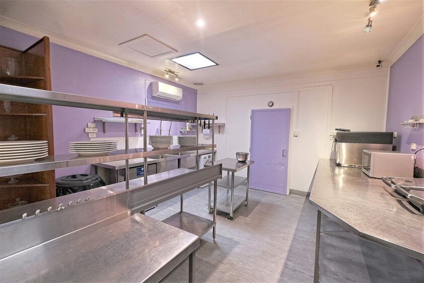 Iconic and Historic Commercial Property in the Heart of Sheffield Tasmania