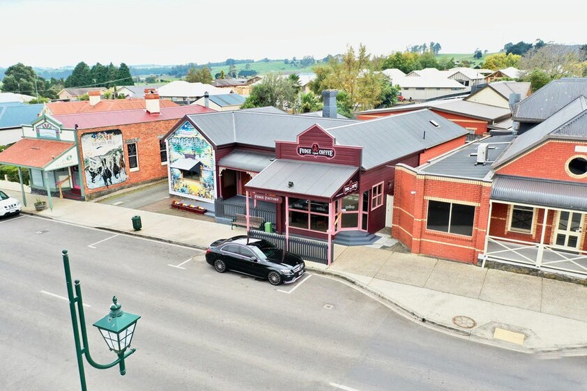 Iconic and Historic Commercial Property in the Heart of Sheffield Tasmania