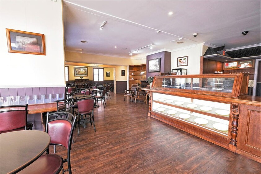 Iconic and Historic Commercial Property in the Heart of Sheffield Tasmania