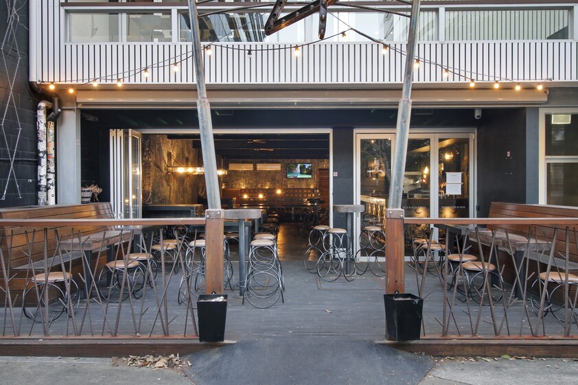 Valley Turnkey Restaurant and Bar with waiting clientele.