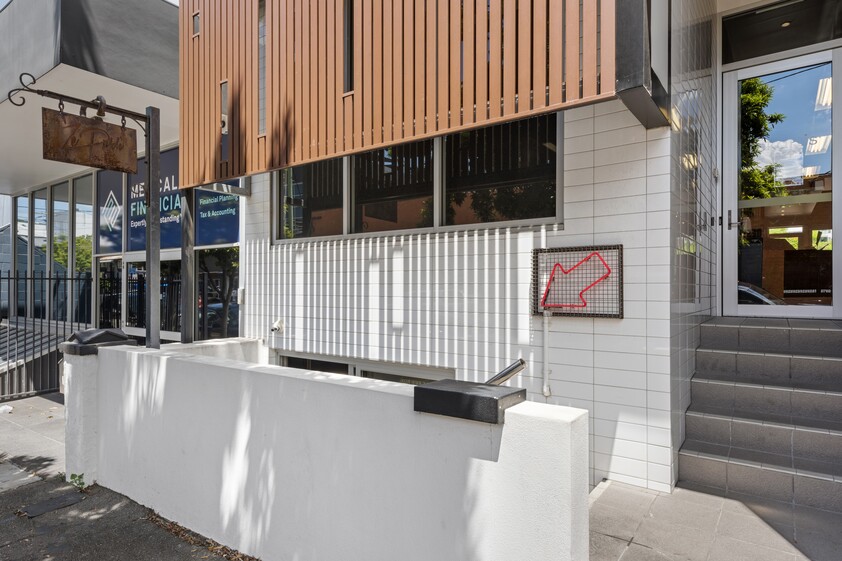 Valley Turnkey Restaurant and Bar with waiting clientele.