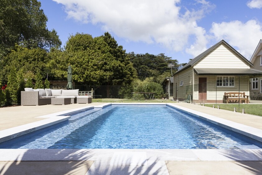 NARELLAN POOLS FRANCHISE WOLLONDILLY - AWARD WINNING BUSINESS