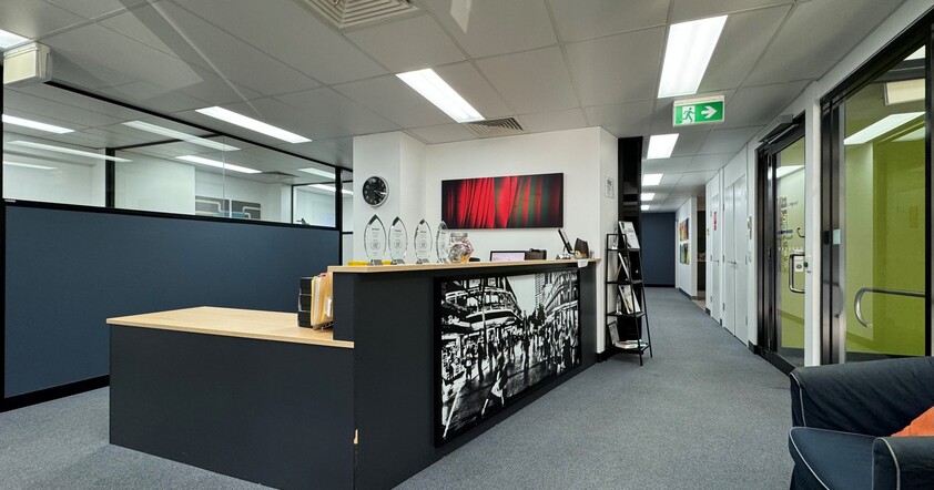 COMMERCIAL OFFICE FOR LEASE MODERN 1ST FLOOR PREMISES CLOSE TO TRAIN STATION