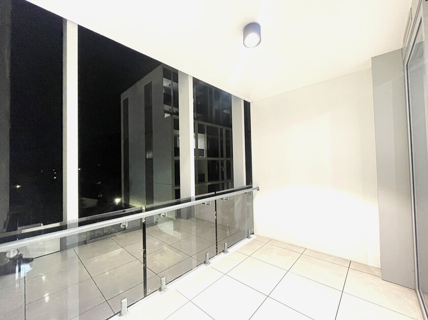 One bedroom plus separate study in Aston